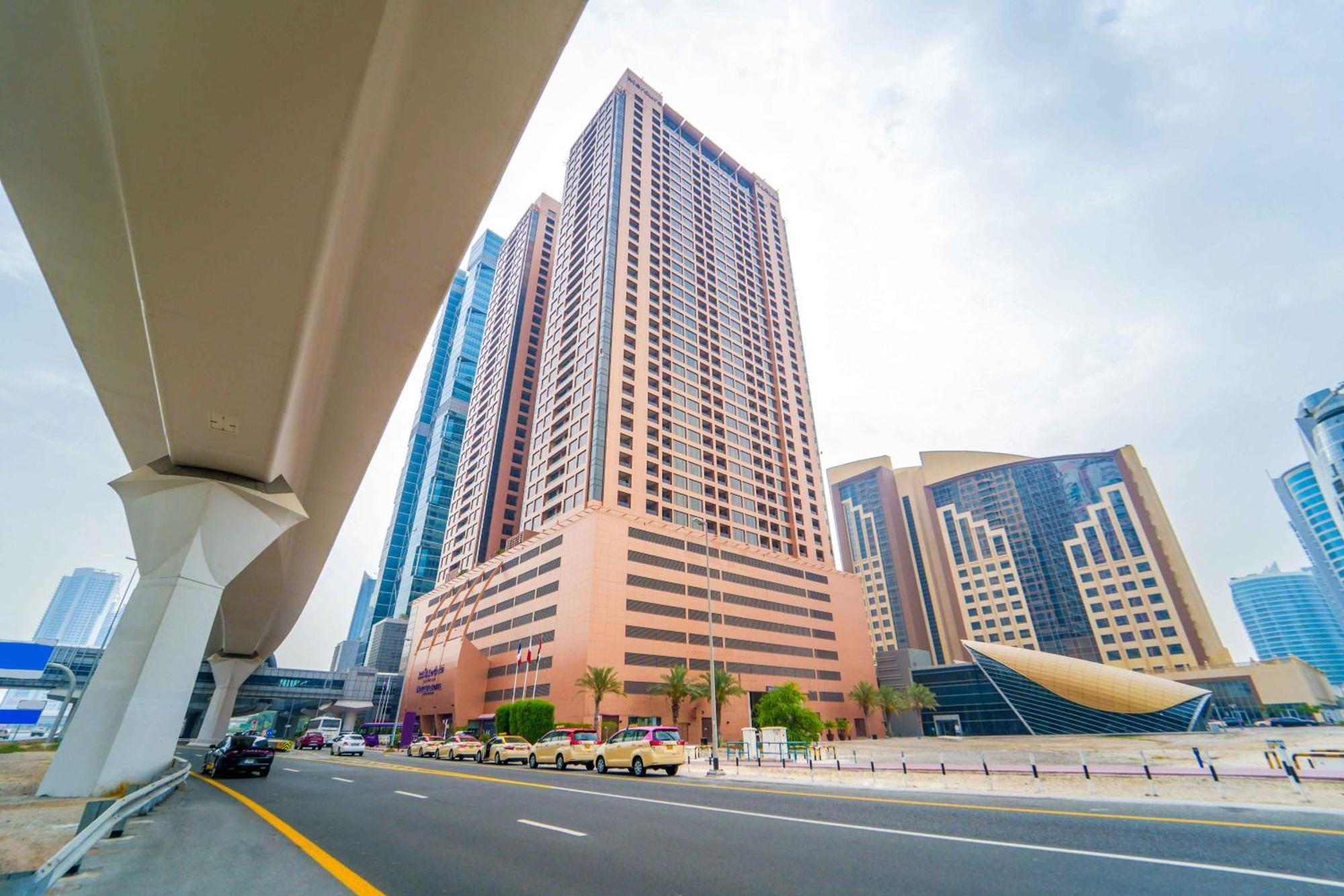 Mercure Dubai Barsha Heights Hotel Suites And Apartments Exterior foto