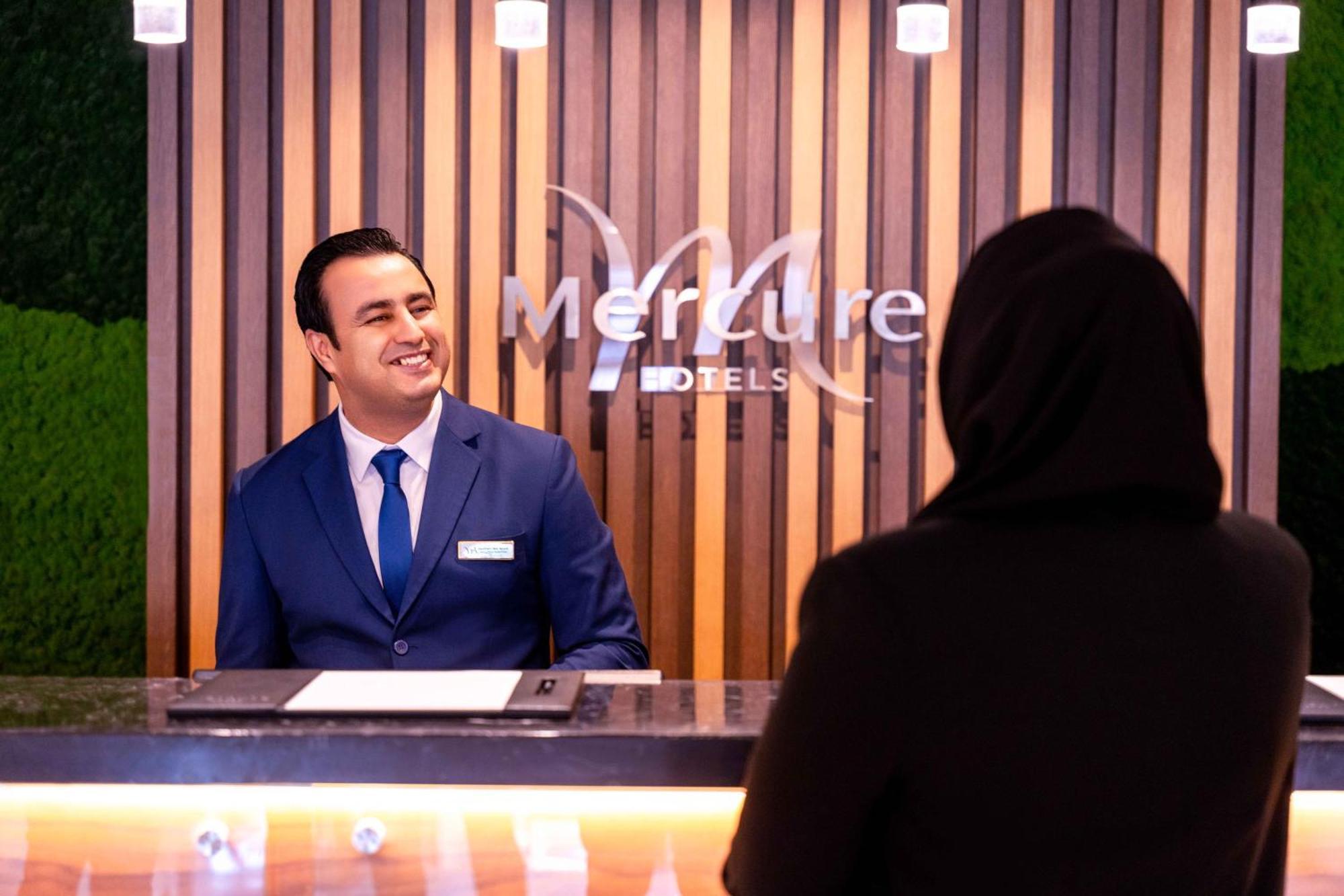 Mercure Dubai Barsha Heights Hotel Suites And Apartments Exterior foto